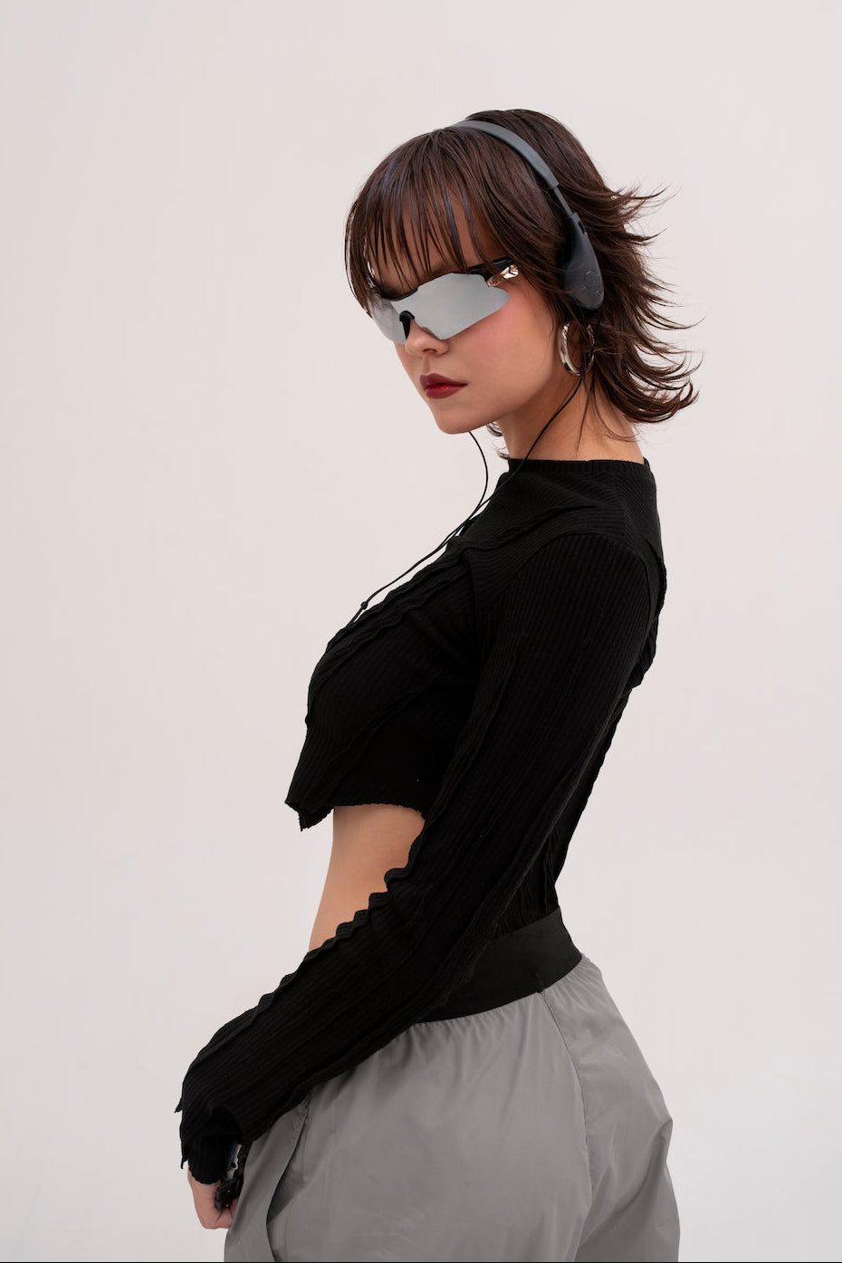 portrait-young-woman-wearing-2000-s-fashion-style_1_2.jpg